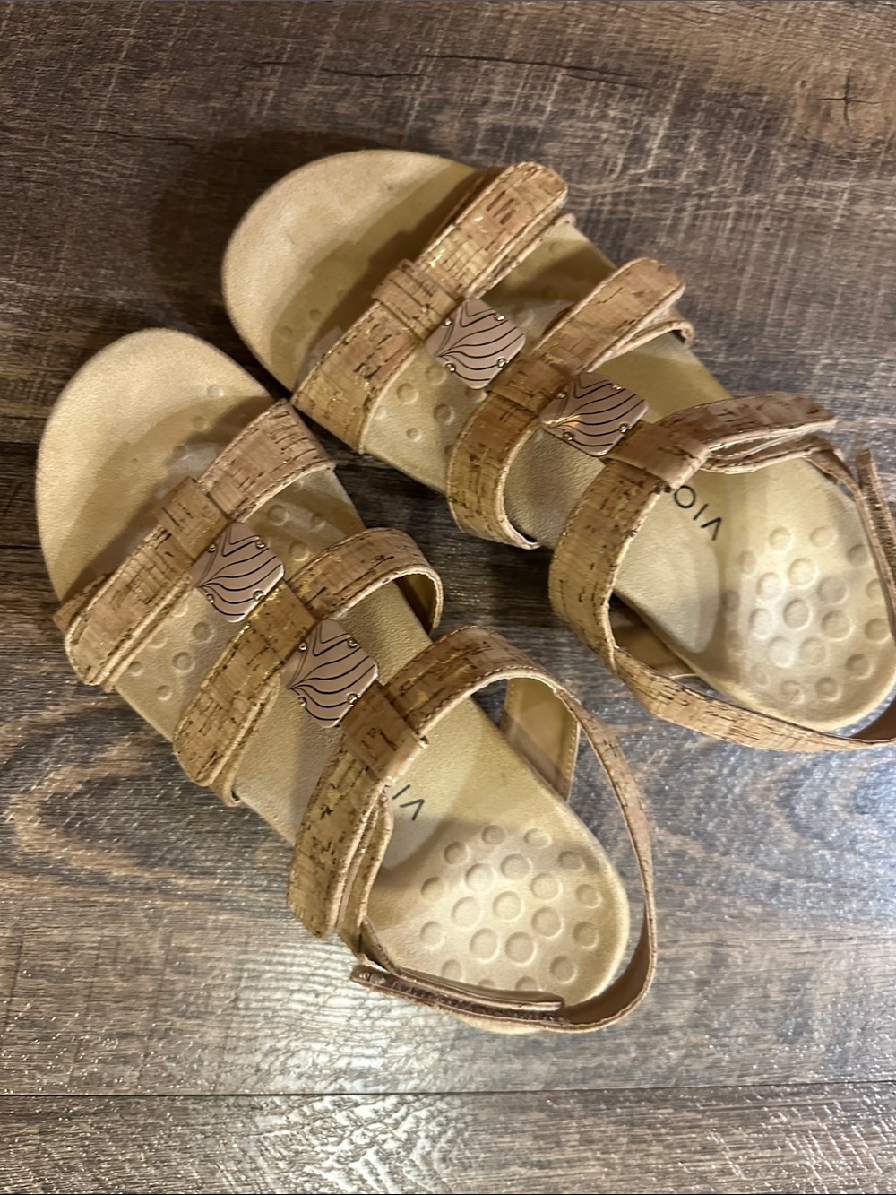 Vionic Women’s Beige Cork-Effect Triple Strap Sandals- Size 8.5 US - Picture 2 of 12